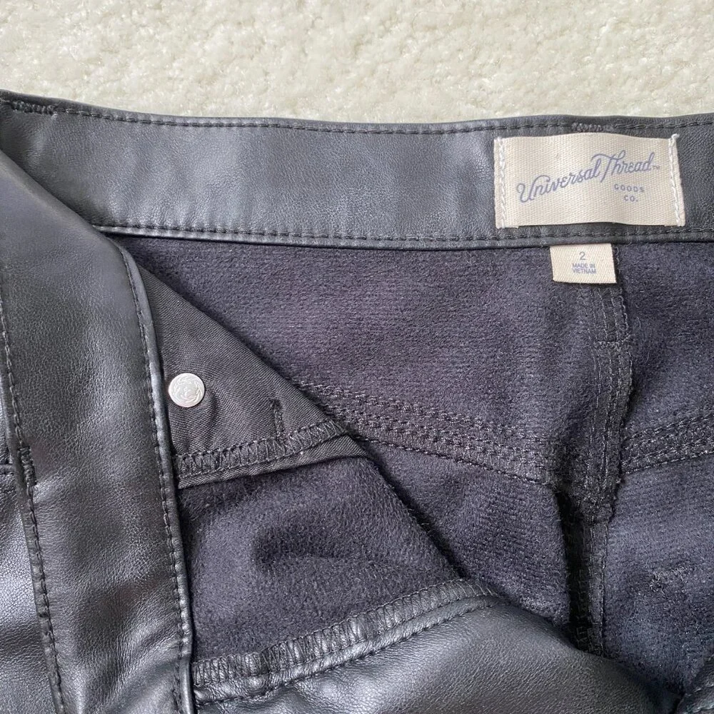 Universal Thread Women's High-Rise Black Faux Leather Mini Skirt Size 2 - Picture 5 of 5
